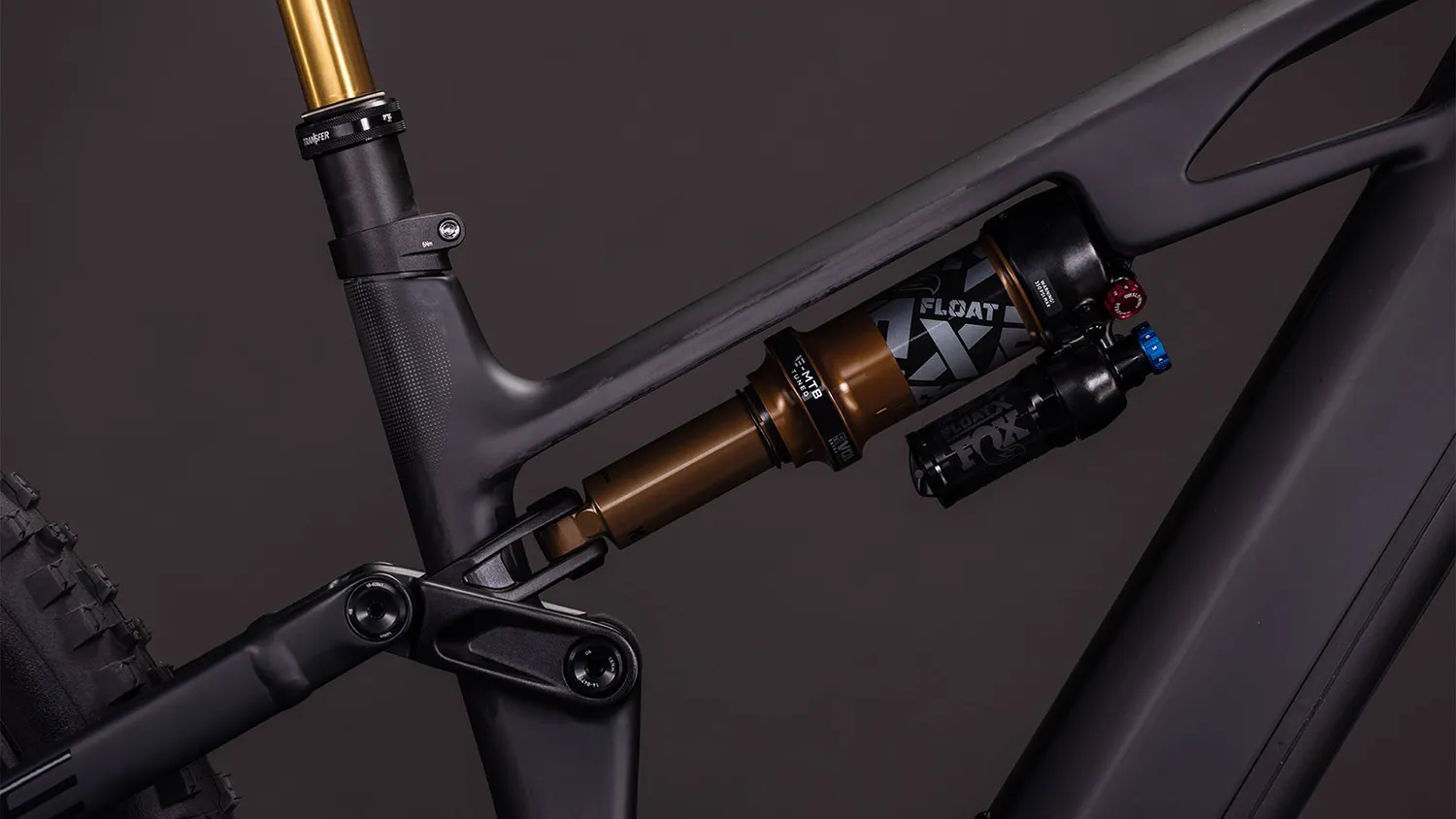 Cube 2026 Stereo Hybrid ONE44 HPC AT 800 carbon´n´gold