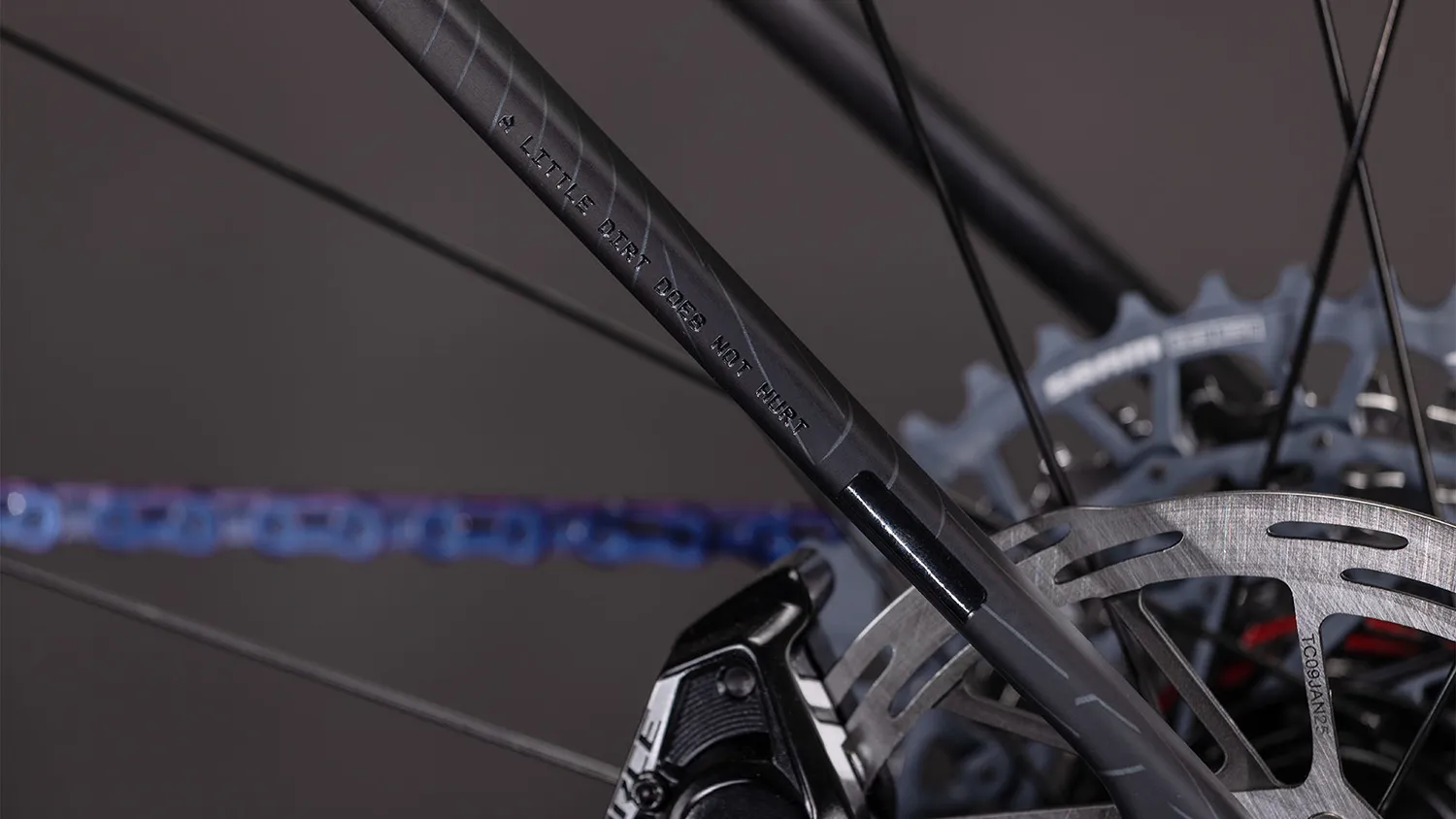 Cube 2026 Nuroad C:62 EXC carbon´n´crisscross | L