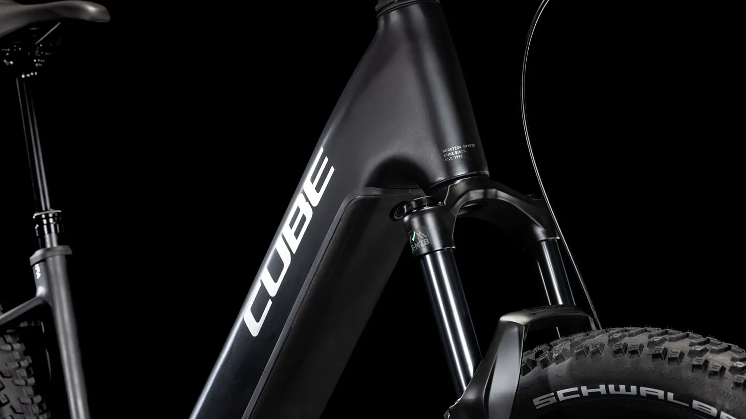 Cube 2025 Reaction Hybrid Race black´n´metal 800 (Wave)