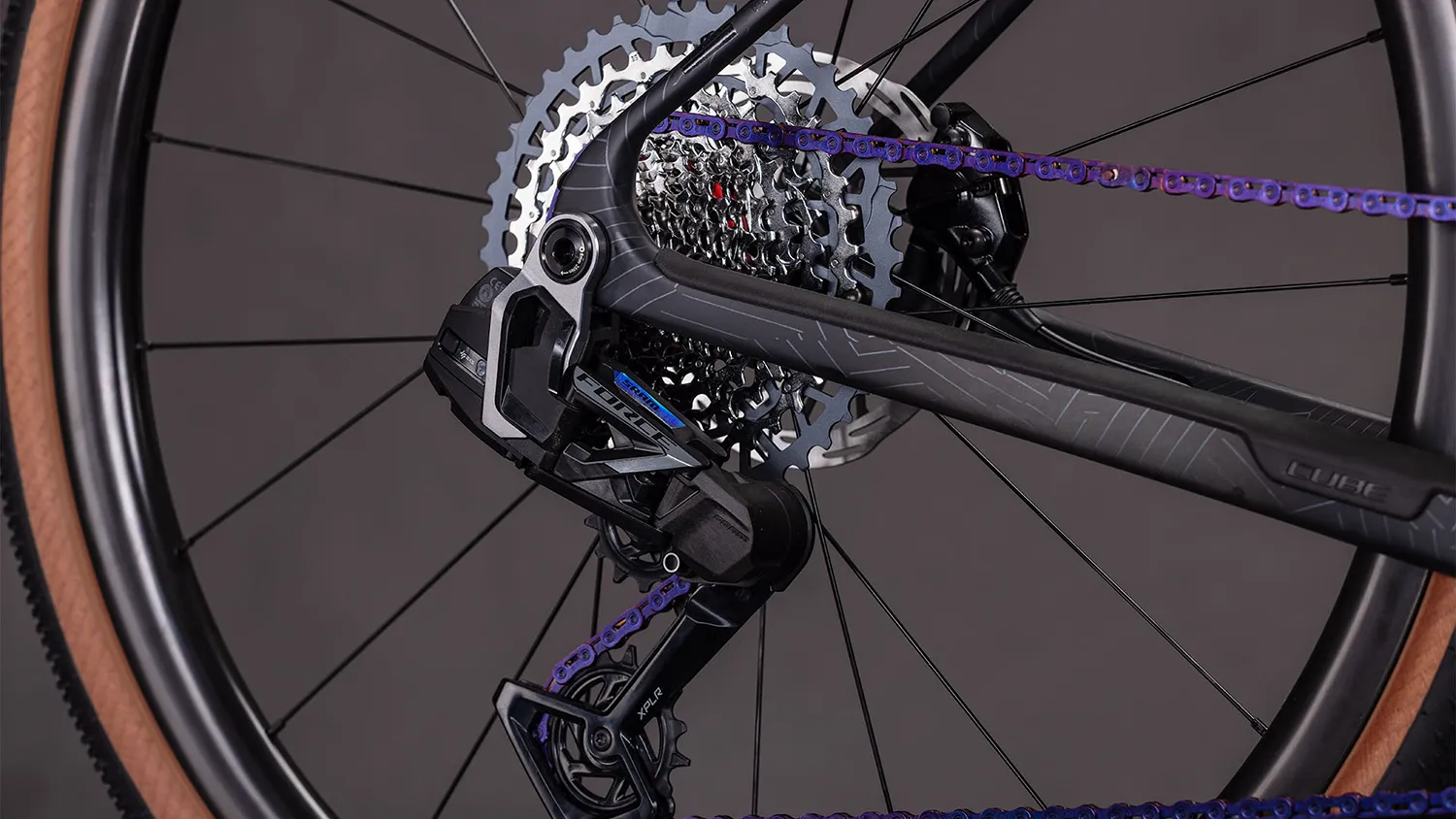 Cube 2026 Nuroad C:62 EXC carbon´n´crisscross | L