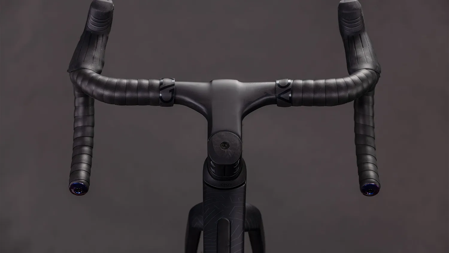 Cube 2026 Nuroad C:62 EXC carbon´n´crisscross | L
