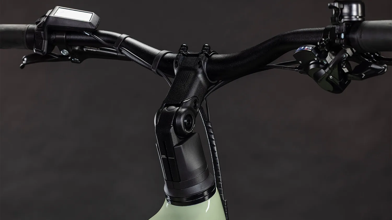 Cube 2026 Kathmandu Hybrid ONE 800 pea´n´green