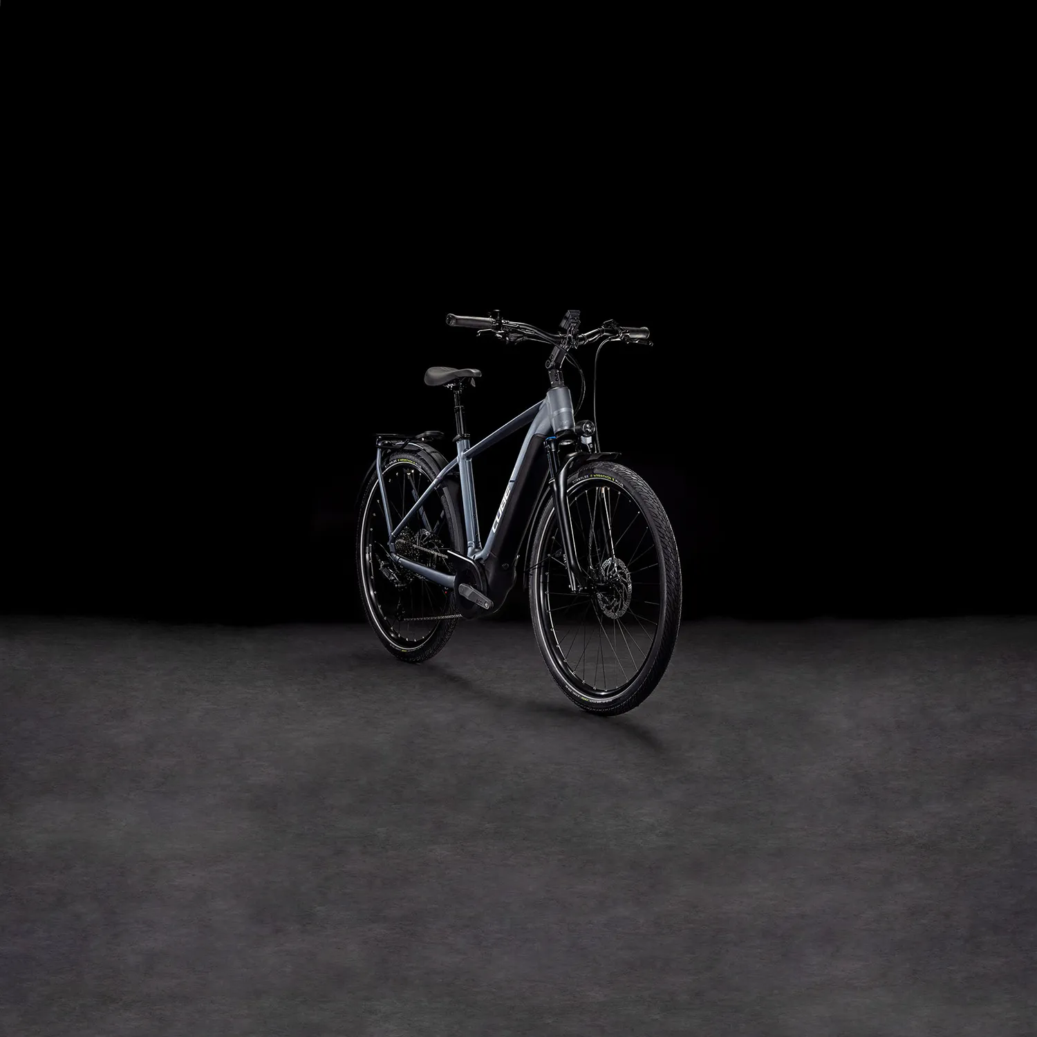 Cube 2025 Touring Hybrid Pro 625 metallicgrey´n´chrome